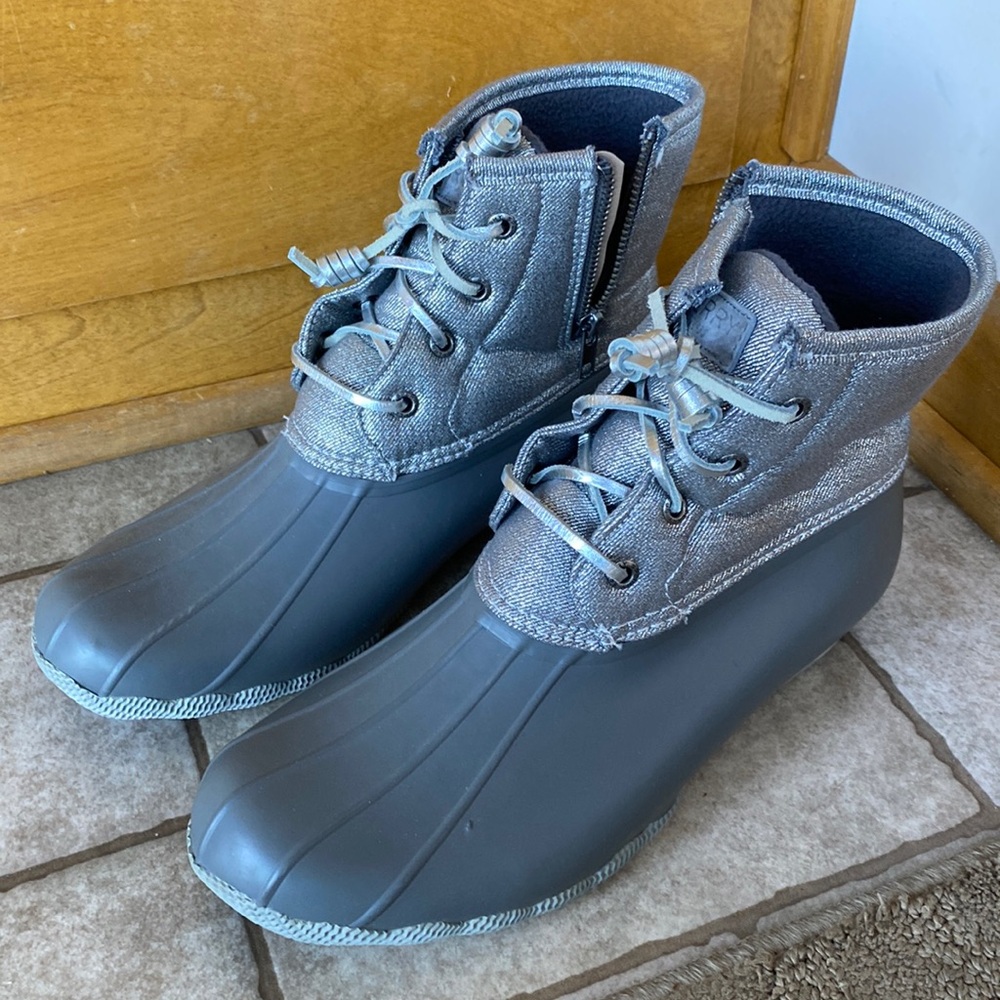 Women’s Sperry Duck Boots. Size 9.5.